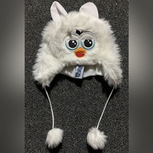 Rare Hasbro 2012 Original Furby Novelty Face White Faux Fur Beanie Hat with ears